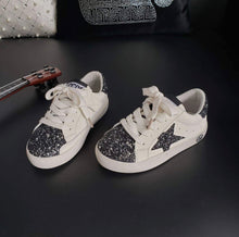 Load image into Gallery viewer, Black Glitter Star Sneakers
