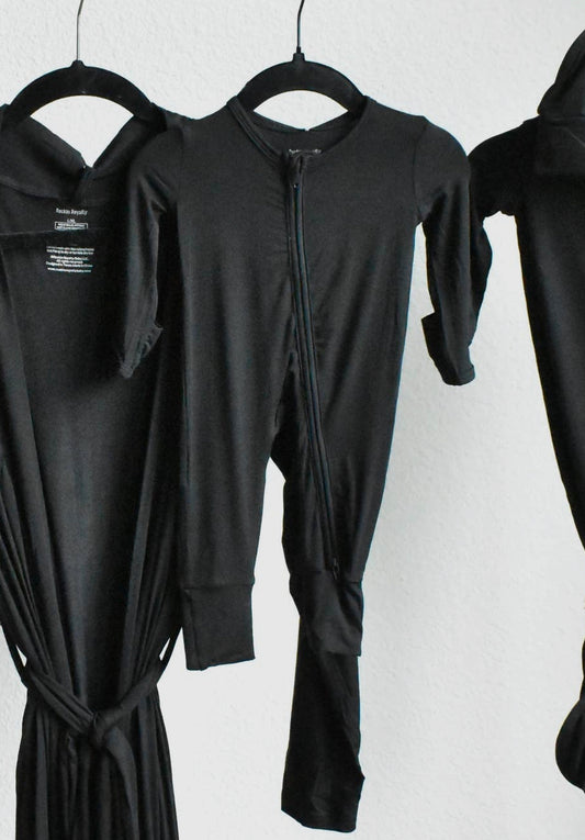 Black Zip Footie