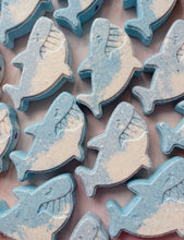 Load image into Gallery viewer, Shark Bath Bomb with Toy
